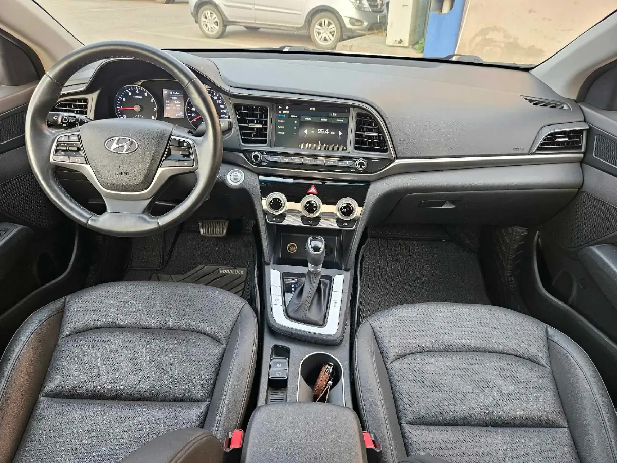 2020 Hyundai Elantra 1.5L 115HP L4 CVT,autocango,china used car exporter,china ev exporter,chinese used car exporter,chinese used ev exporter