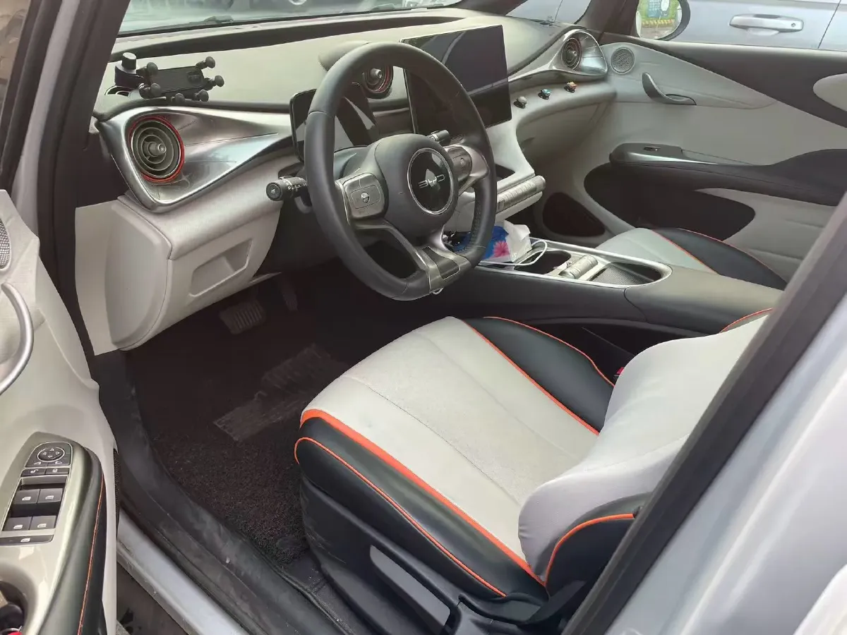 2021 Ford Escort 1.5L 122HP L3 6AT,autocango,china used car exporter,china ev exporter,chinese used car exporter,chinese used ev exporter