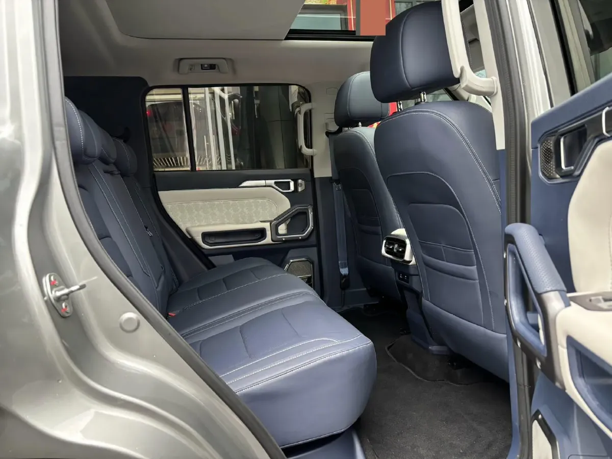 2024 Jetour ShanHai TravellerC-DM 1.5T 156HP L4 3DHT PHEV 26.7KWH,autocango,china used car exporter,china ev exporter,chinese used car exporter,chinese used ev exporter