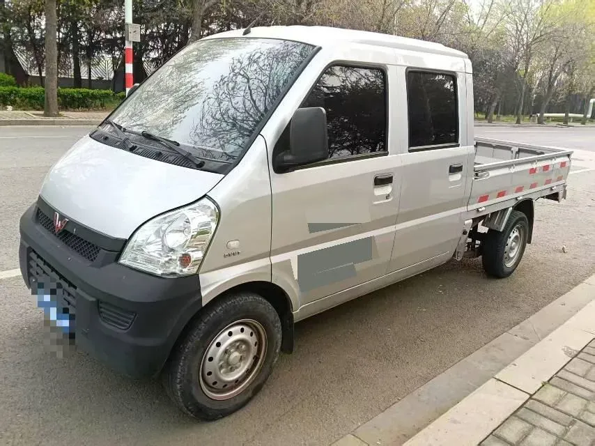 2021 WuLing RongGuang Mini Truck 1.5L 99HP L4 5MT,autocango,china used car exporter,china ev exporter,chinese used car exporter,chinese used ev exporter