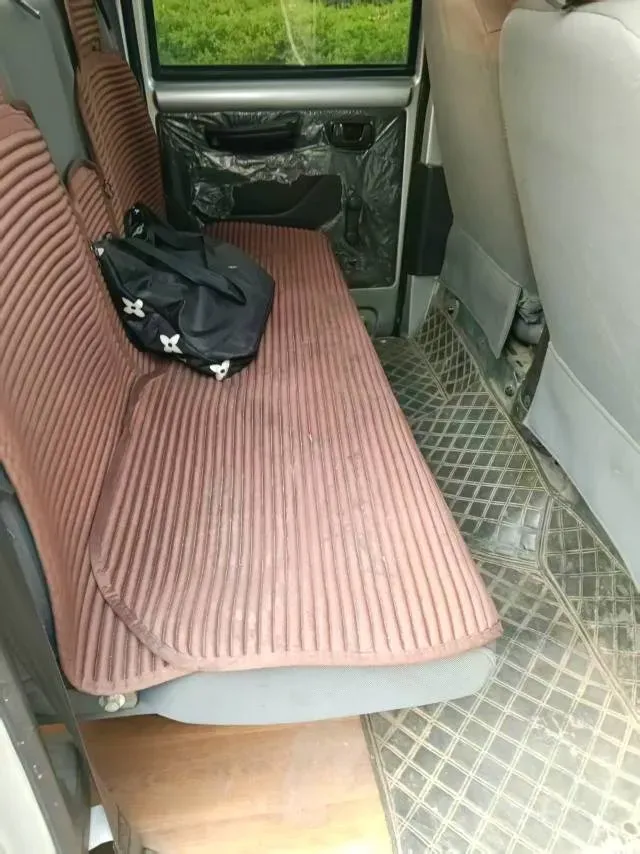 2021 WuLing RongGuang Mini Truck 1.5L 99HP L4 5MT,autocango,china used car exporter,china ev exporter,chinese used car exporter,chinese used ev exporter