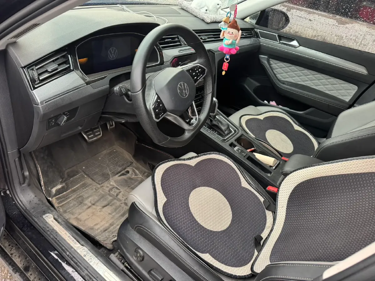 2023 Volkswagen Magotan 2.0T 186HP L4 7DCT,autocango,china used car exporter,china ev exporter,chinese used car exporter,chinese used ev exporter