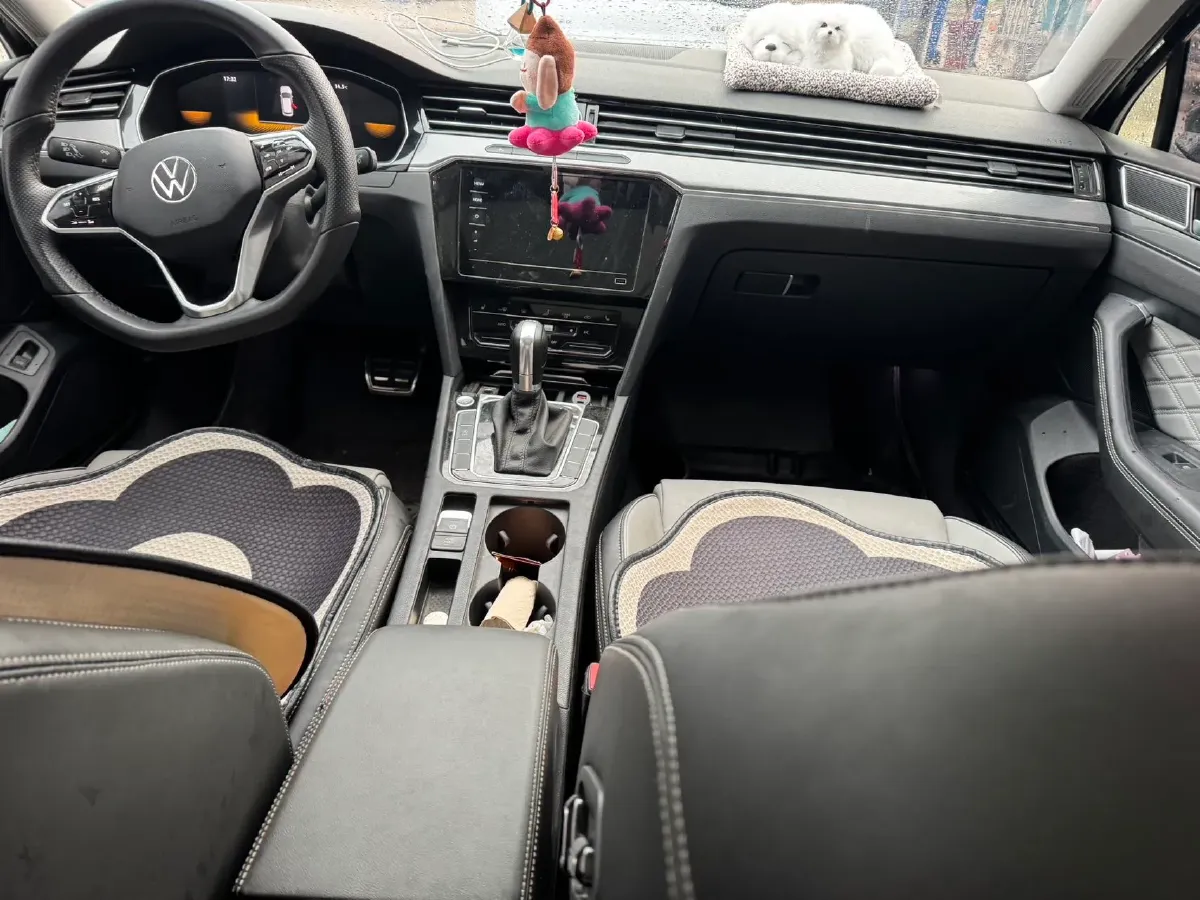 2023 Volkswagen Magotan 2.0T 186HP L4 7DCT,autocango,china used car exporter,china ev exporter,chinese used car exporter,chinese used ev exporter