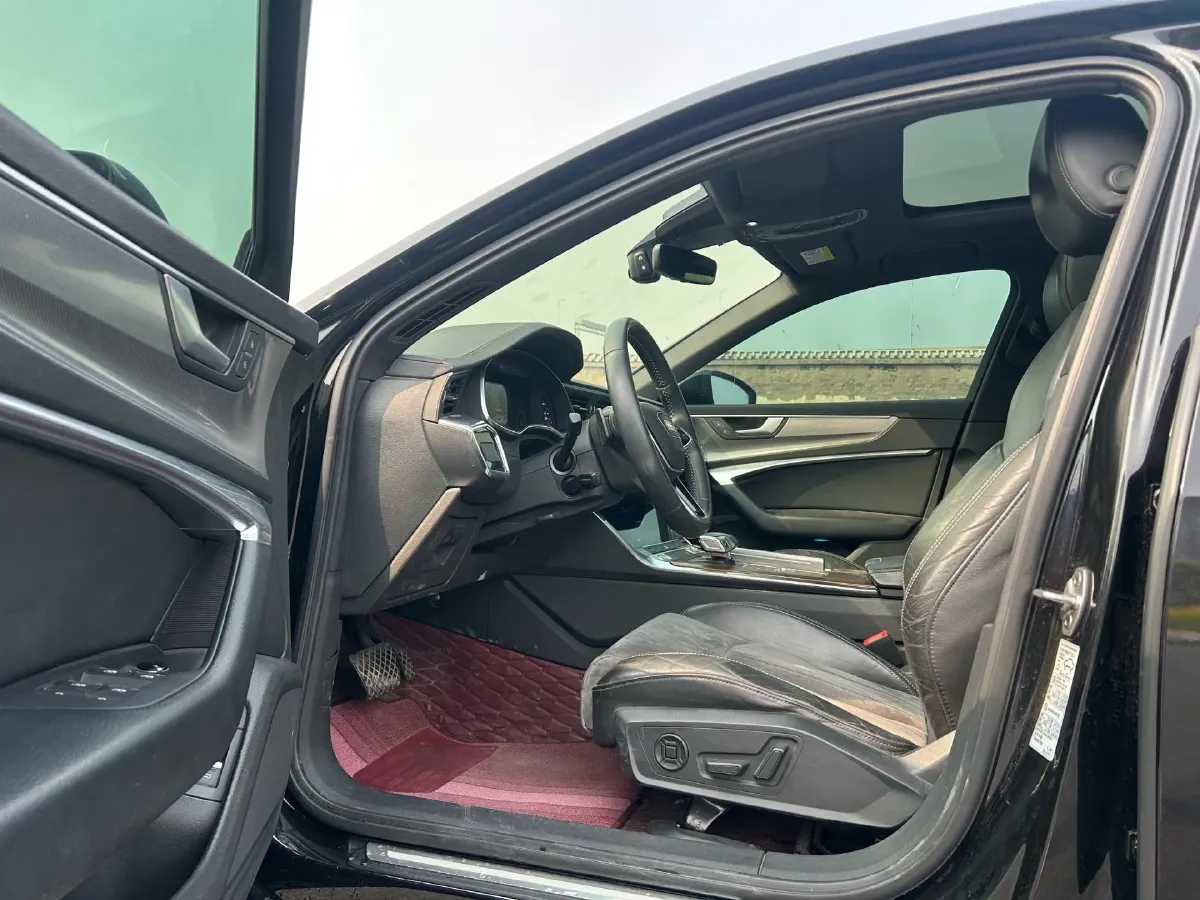 2020 Audi A6L 2.0T 224HP L4 7DCT,autocango,china used car exporter,china ev exporter,chinese used car exporter,chinese used ev exporter