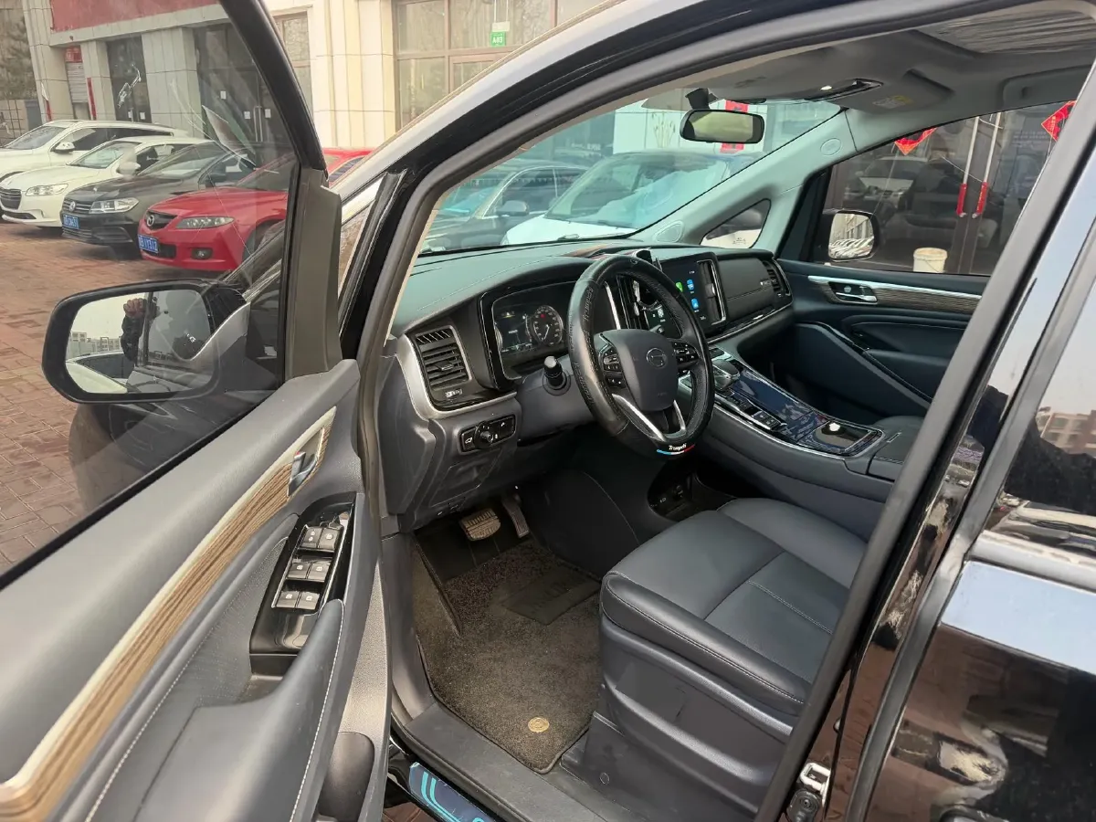 2023 GAC Trumpchi M8 2.0T 252HP L4 8AT,autocango,china used car exporter,china ev exporter,chinese used car exporter,chinese used ev exporter