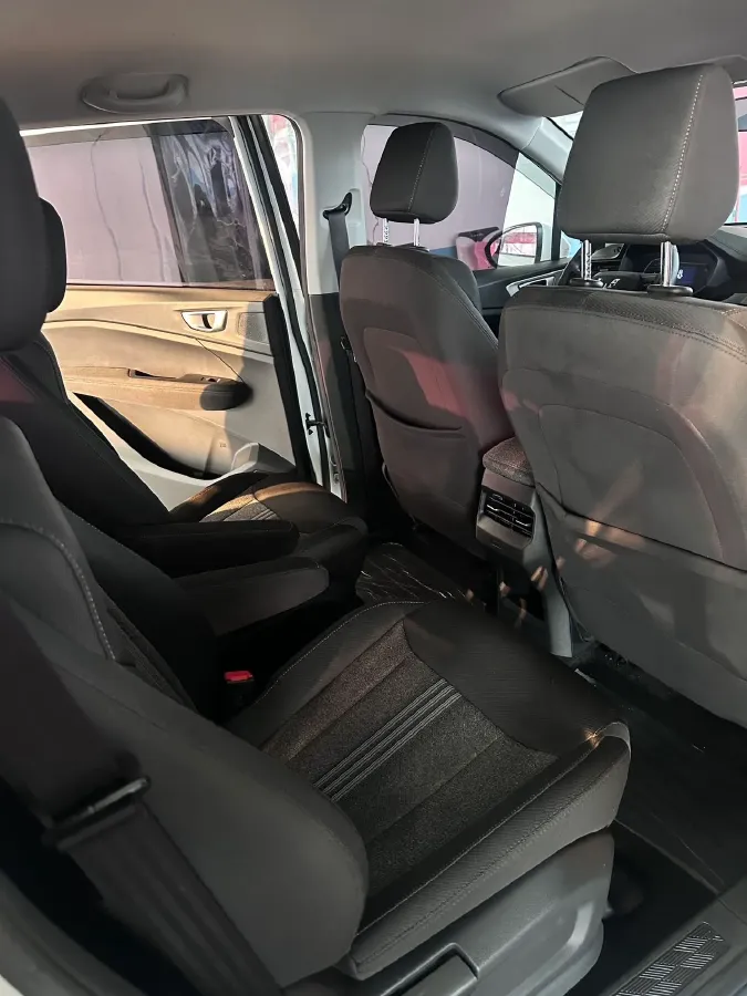 2022 WuLing ZhengChen 2.0L 136HP L4 6MT,autocango,china used car exporter,china ev exporter,chinese used car exporter,chinese used ev exporter