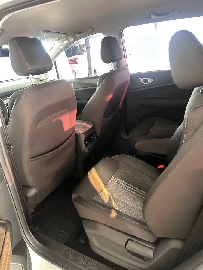 2022 WuLing ZhengChen 2.0L 136HP L4 6MT,autocango,china used car exporter,china ev exporter,chinese used car exporter,chinese used ev exporter