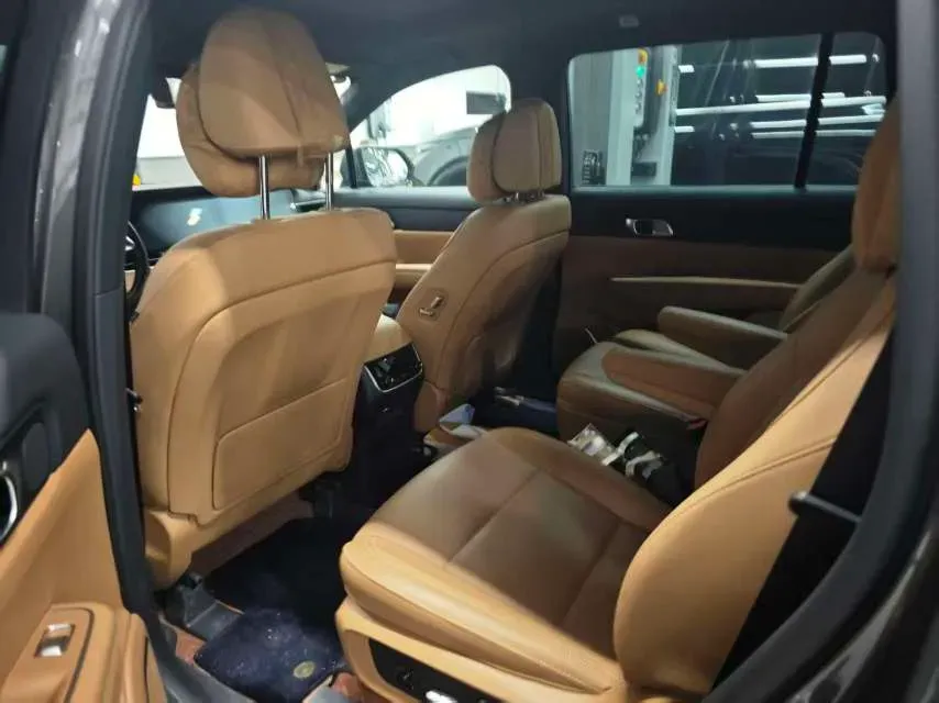 2021 Li ONE Range Extended 131HP REEV 40.5KWH,autocango,china used car exporter,china ev exporter,chinese used car exporter,chinese used ev exporter