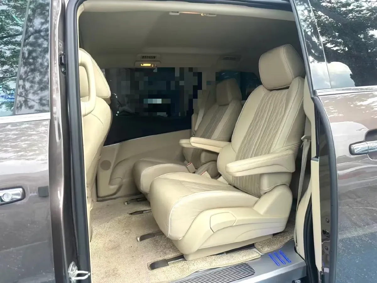 2023 Buick GL8 2.0T 237HP L4 9AT,autocango,china used car exporter,china ev exporter,chinese used car exporter,chinese used ev exporter