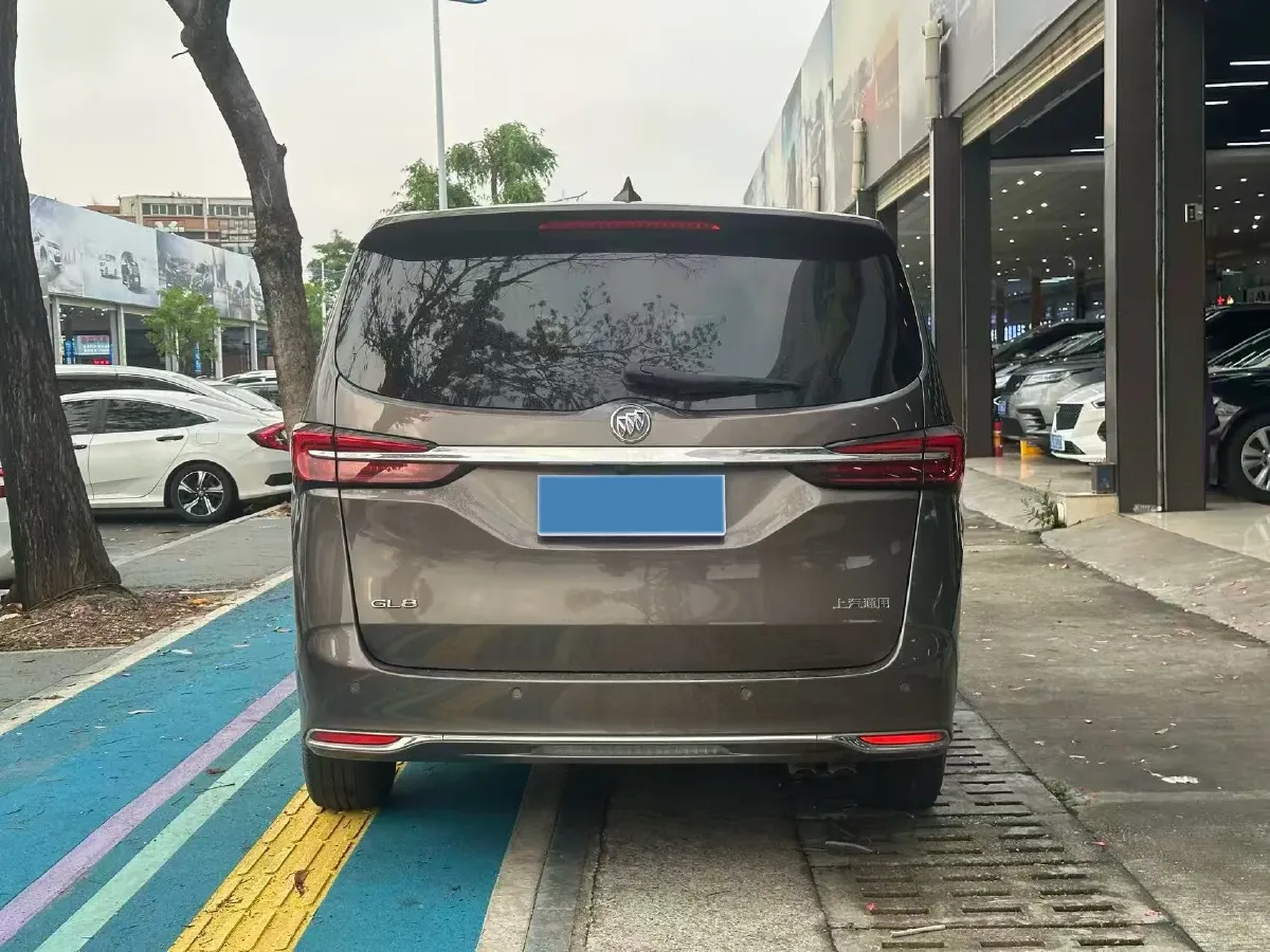 2023 Buick GL8 2.0T 237HP L4 9AT,autocango,china used car exporter,china ev exporter,chinese used car exporter,chinese used ev exporter
