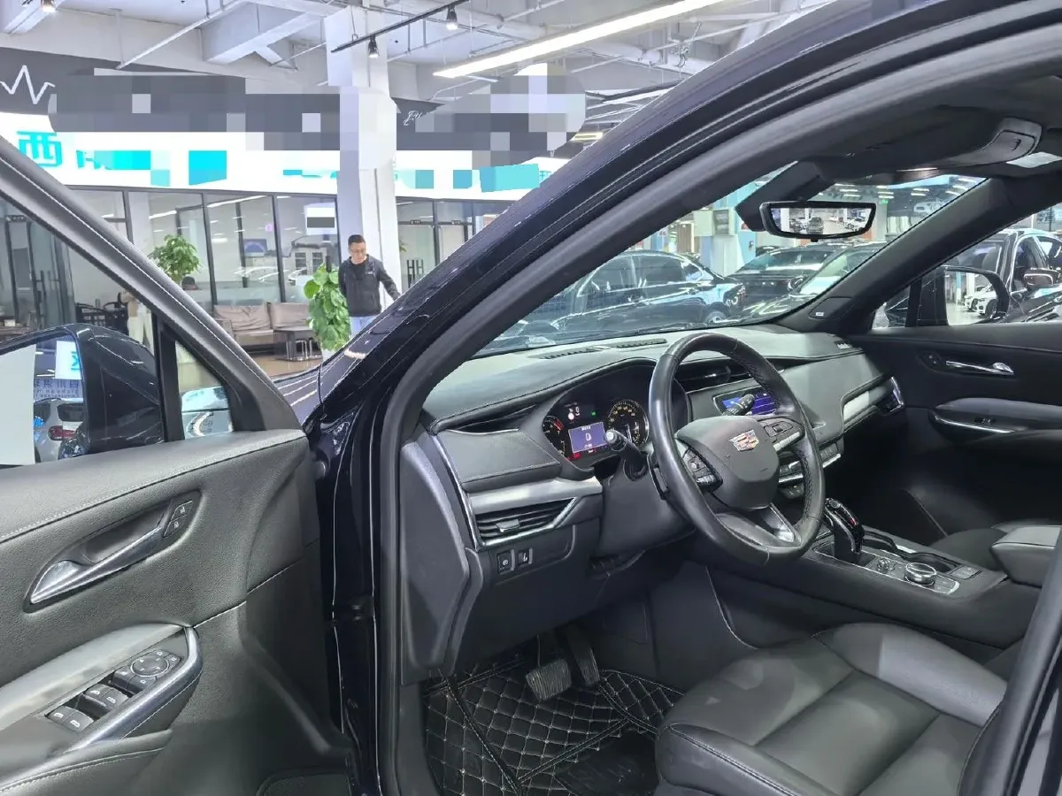 2020 Cadillac XT4 2.0T 241HP L4 9AT,autocango,china used car exporter,china ev exporter,chinese used car exporter,chinese used ev exporter