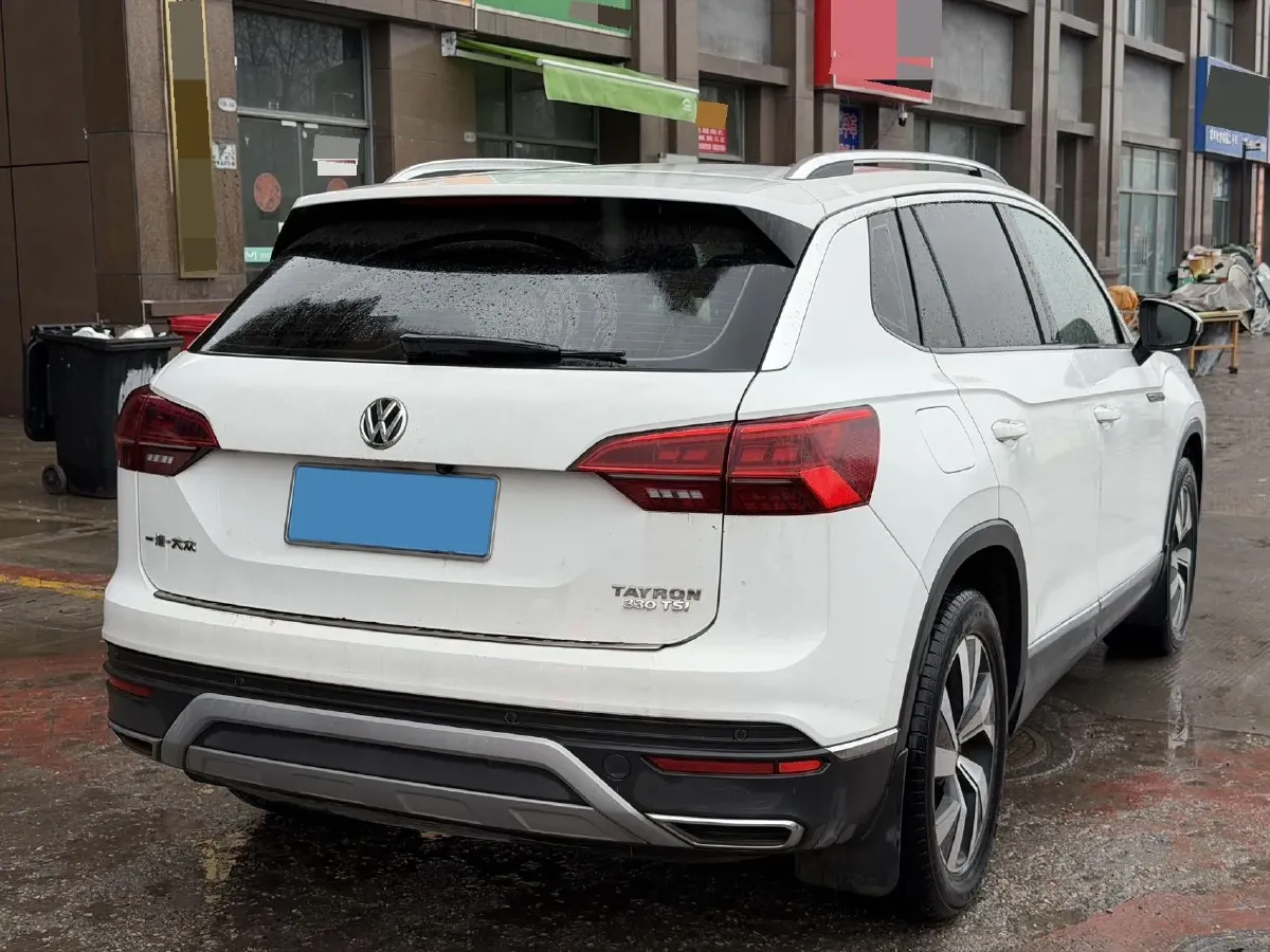 2019 Jeep Cherokee 2.0T 234HP L4 9AT,autocango,china used car exporter,china ev exporter,chinese used car exporter,chinese used ev exporter