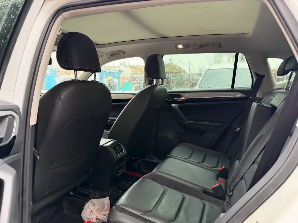 2019 Jeep Cherokee 2.0T 234HP L4 9AT,autocango,china used car exporter,china ev exporter,chinese used car exporter,chinese used ev exporter