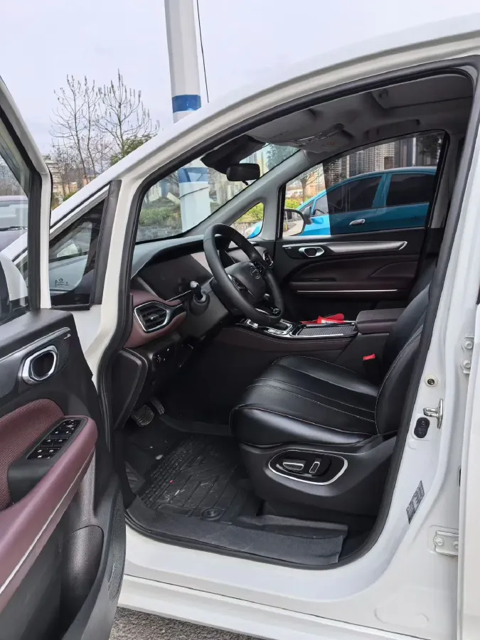 2023 GAC Trumpchi M6 1.5T 177HP L4 7DCT,autocango,china used car exporter,china ev exporter,chinese used car exporter,chinese used ev exporter