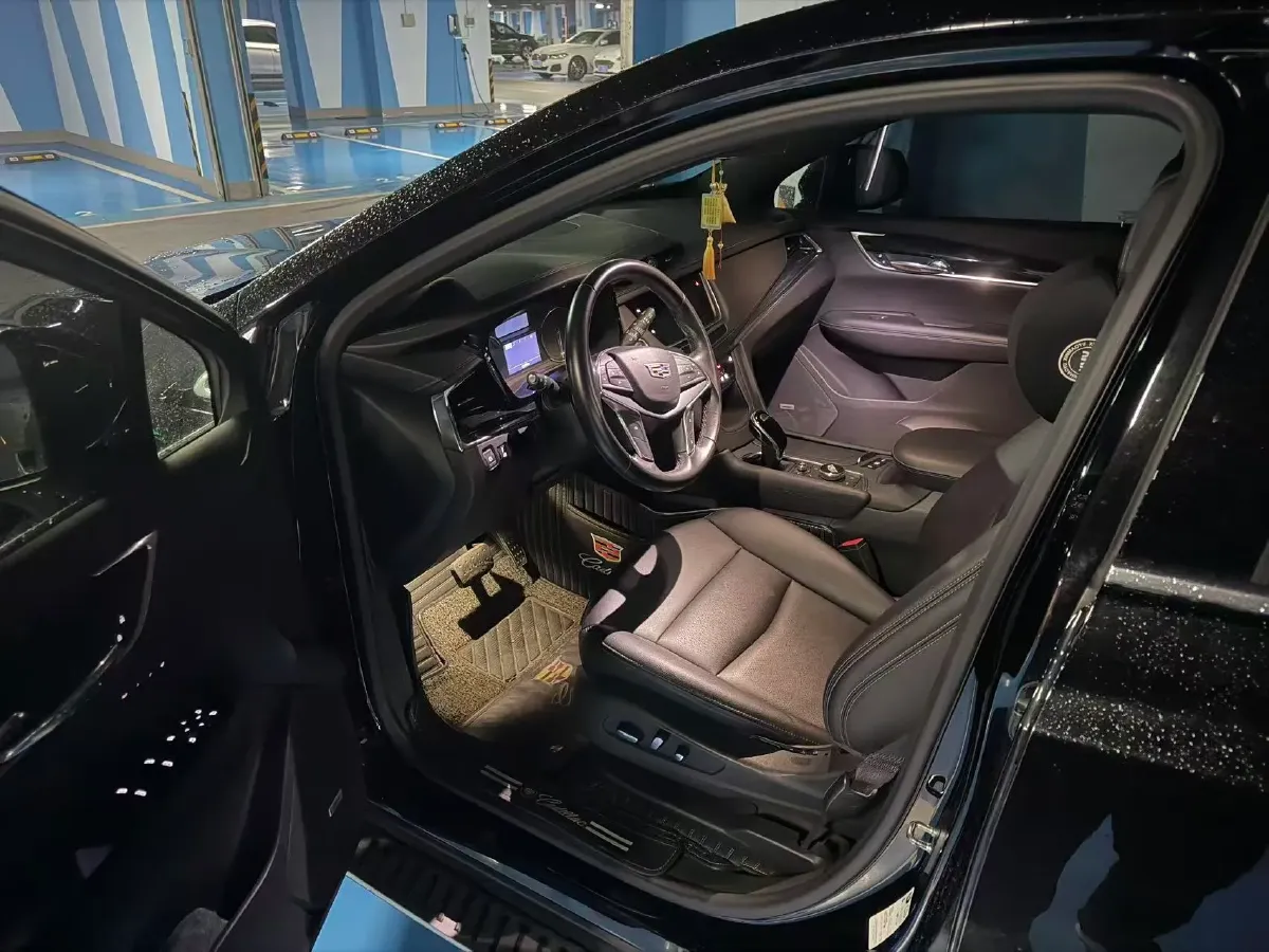 2021 Cadillac XT5 2.0T 237HP L4 9AT,autocango,china used car exporter,china ev exporter,chinese used car exporter,chinese used ev exporter