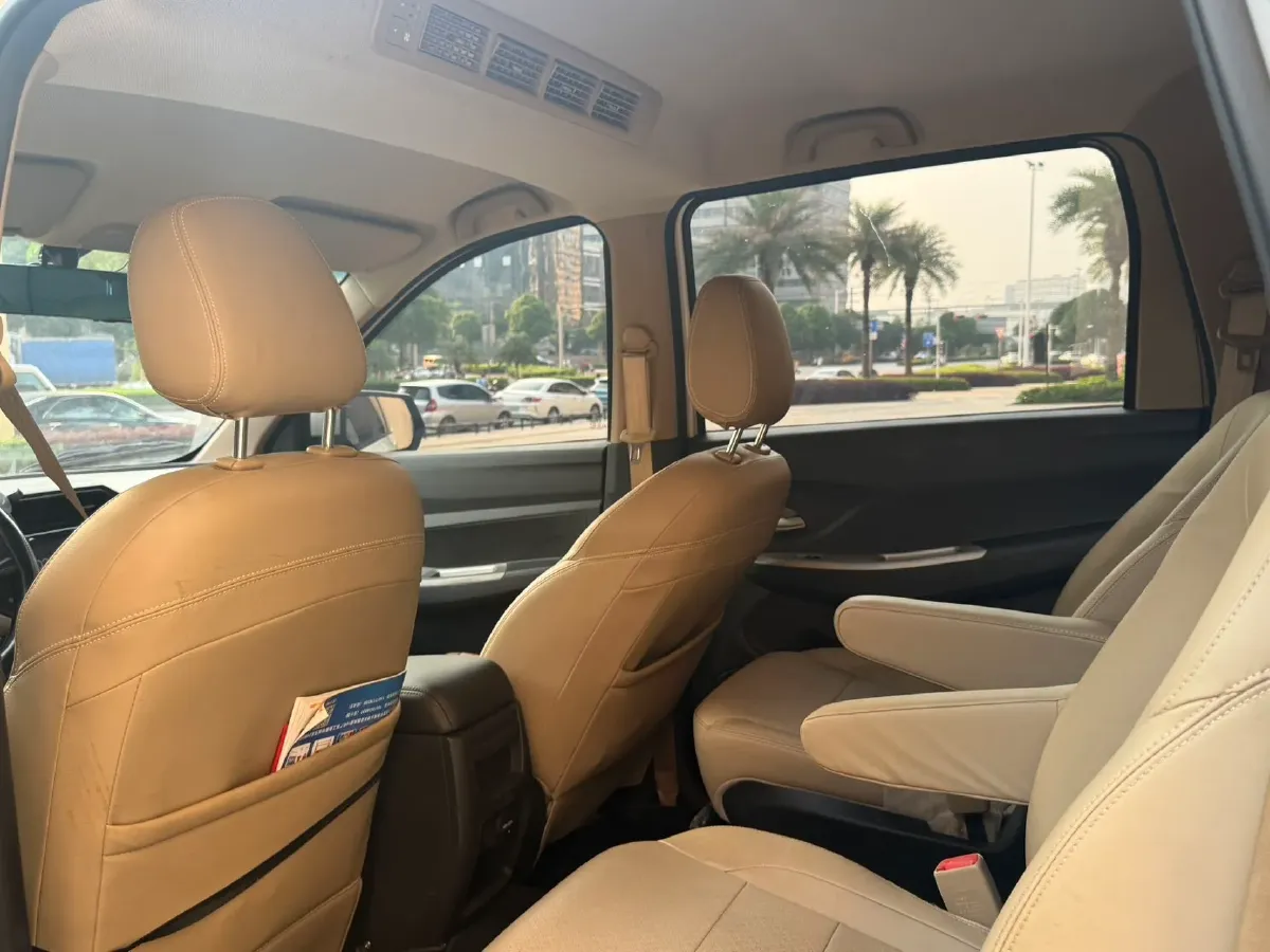 2021 WuLing RongGuang New Truck 1.5L 99HP L4 5MT,autocango,china used car exporter,china ev exporter,chinese used car exporter,chinese used ev exporter