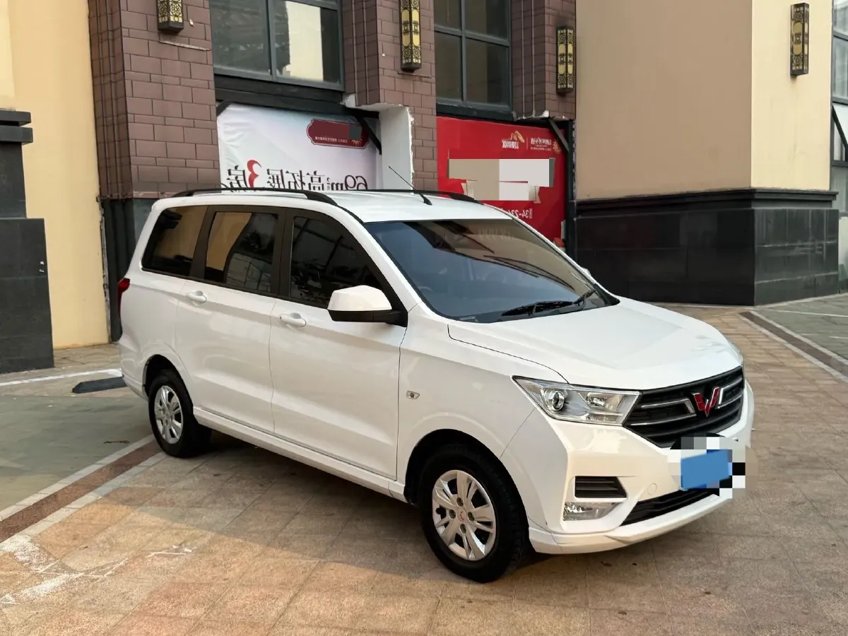 2021 WuLing RongGuang New Truck 1.5L 99HP L4 5MT,autocango,china used car exporter,china ev exporter,chinese used car exporter,chinese used ev exporter