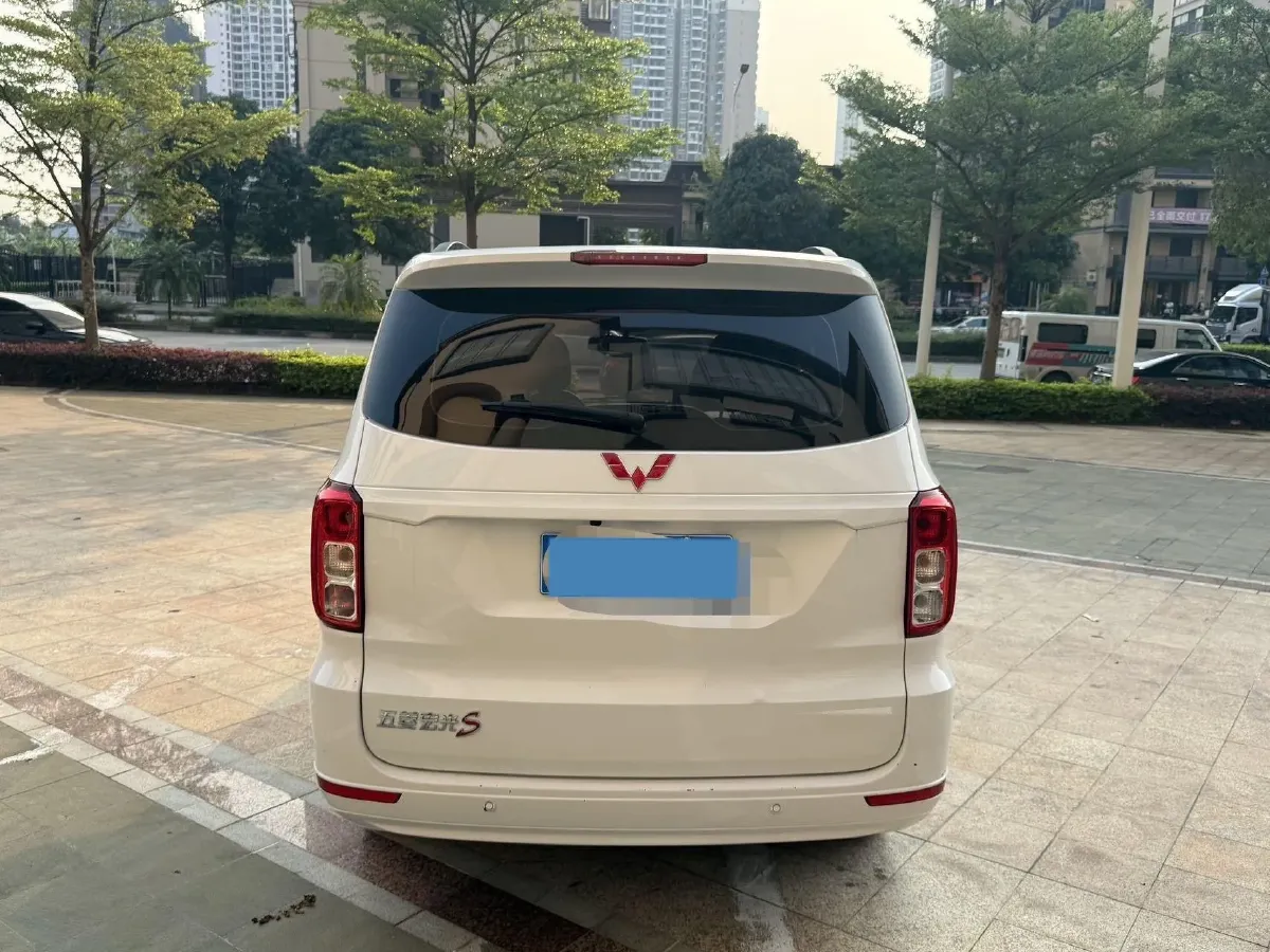 2021 WuLing RongGuang New Truck 1.5L 99HP L4 5MT,autocango,china used car exporter,china ev exporter,chinese used car exporter,chinese used ev exporter