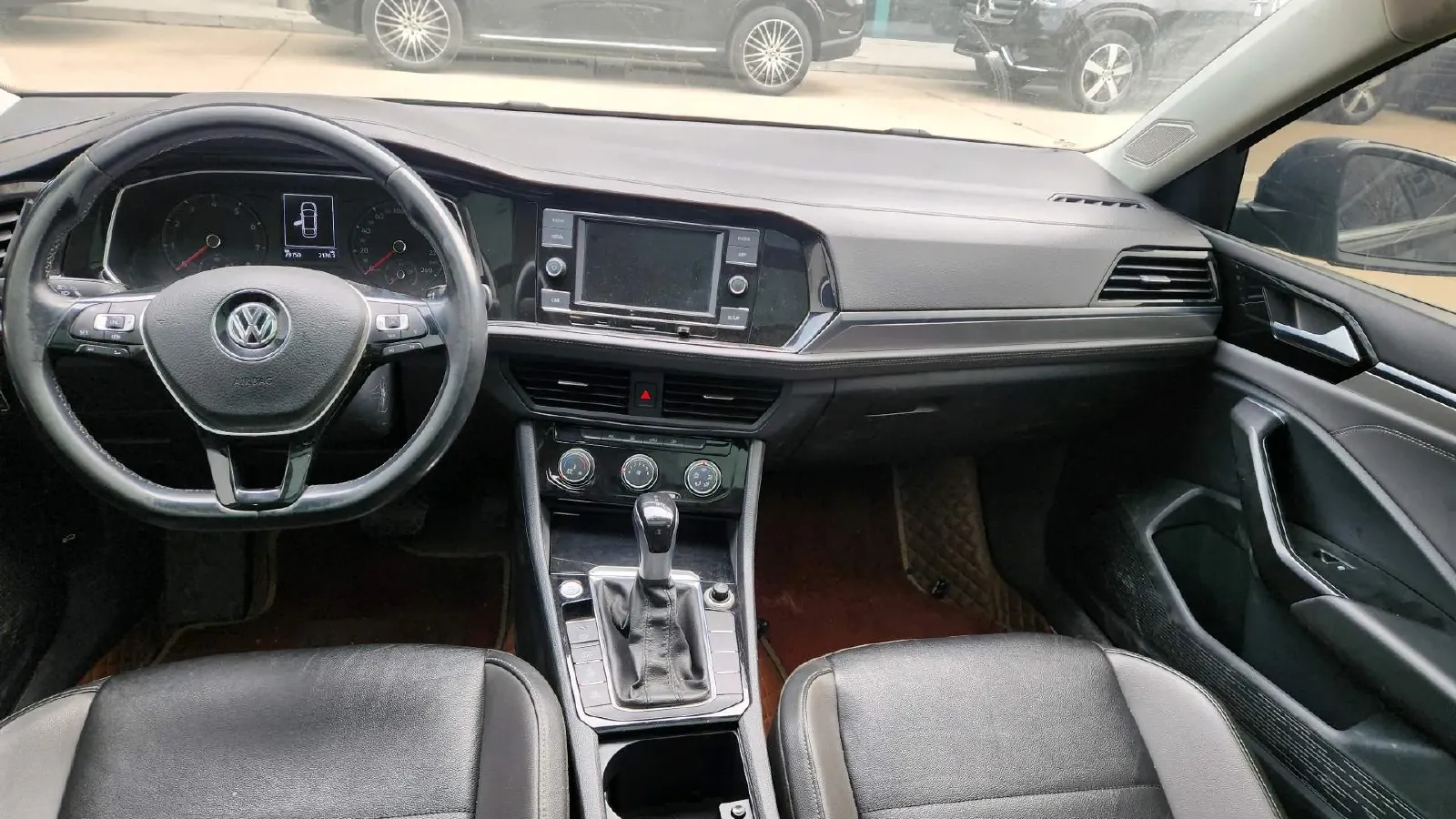 2019 Jeep Renegade 1.3T 173HP L4 7DCT,autocango,china used car exporter,china ev exporter,chinese used car exporter,chinese used ev exporter