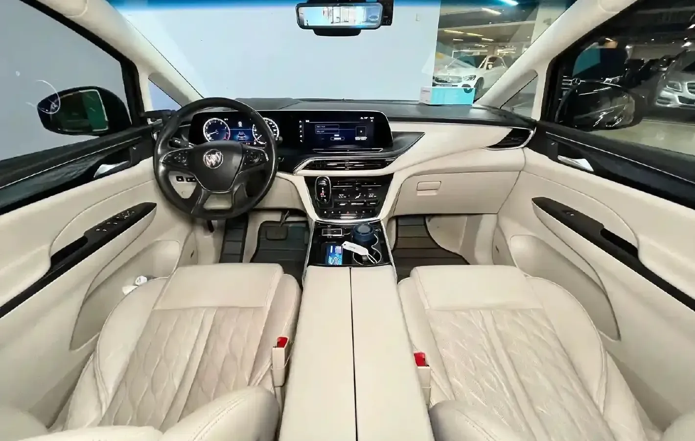 2020 Buick GL8 2.0T 237HP L4 9AT,autocango,china used car exporter,china ev exporter,chinese used car exporter,chinese used ev exporter