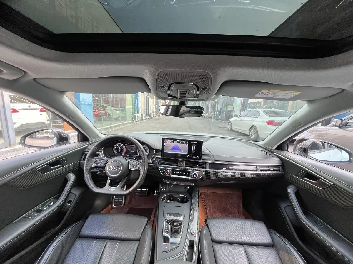 2022 Audi A4L 2.0T 190HP L4 7DCT,autocango,china used car exporter,china ev exporter,chinese used car exporter,chinese used ev exporter