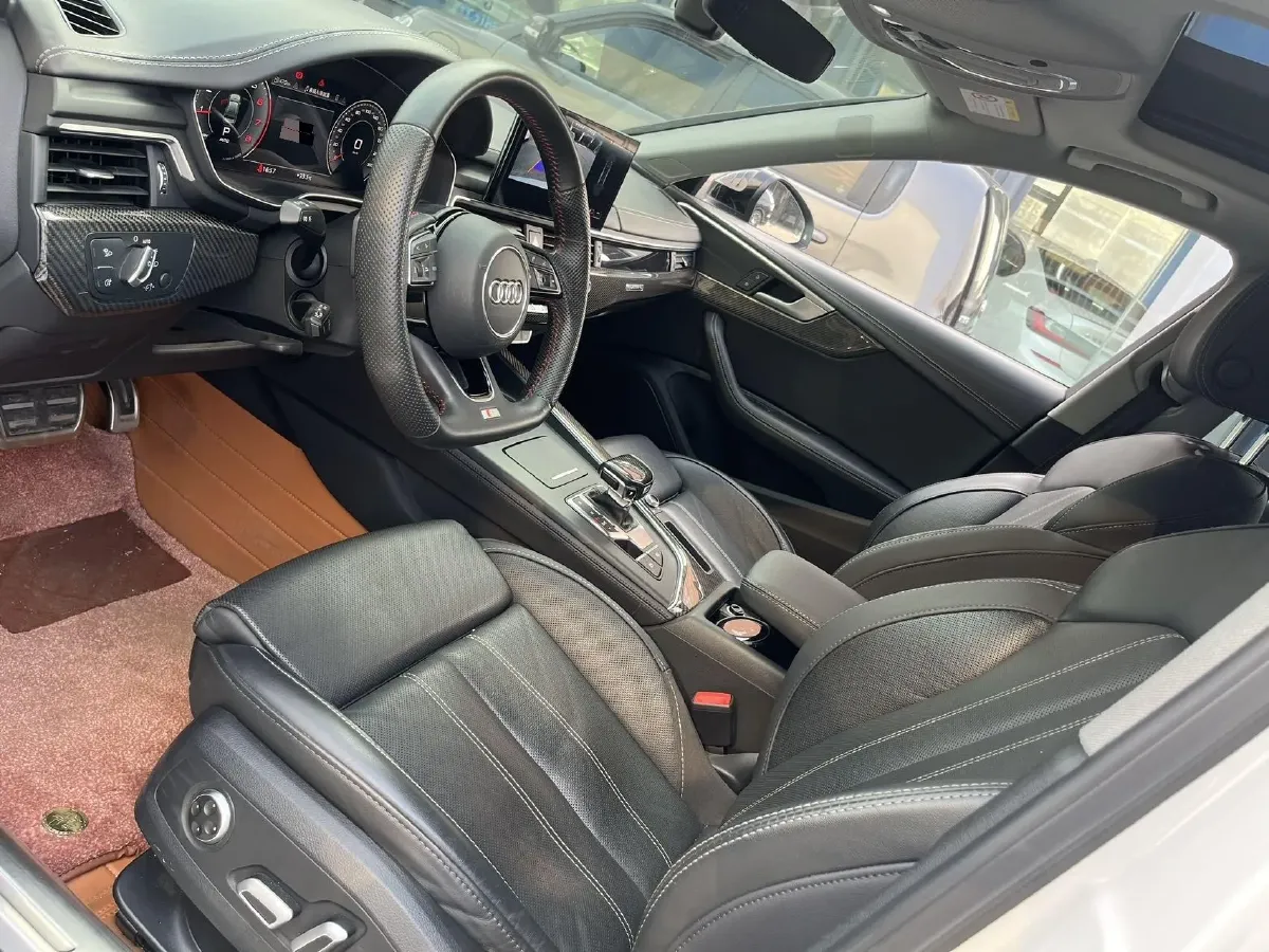 2022 Audi A4L 2.0T 190HP L4 7DCT,autocango,china used car exporter,china ev exporter,chinese used car exporter,chinese used ev exporter