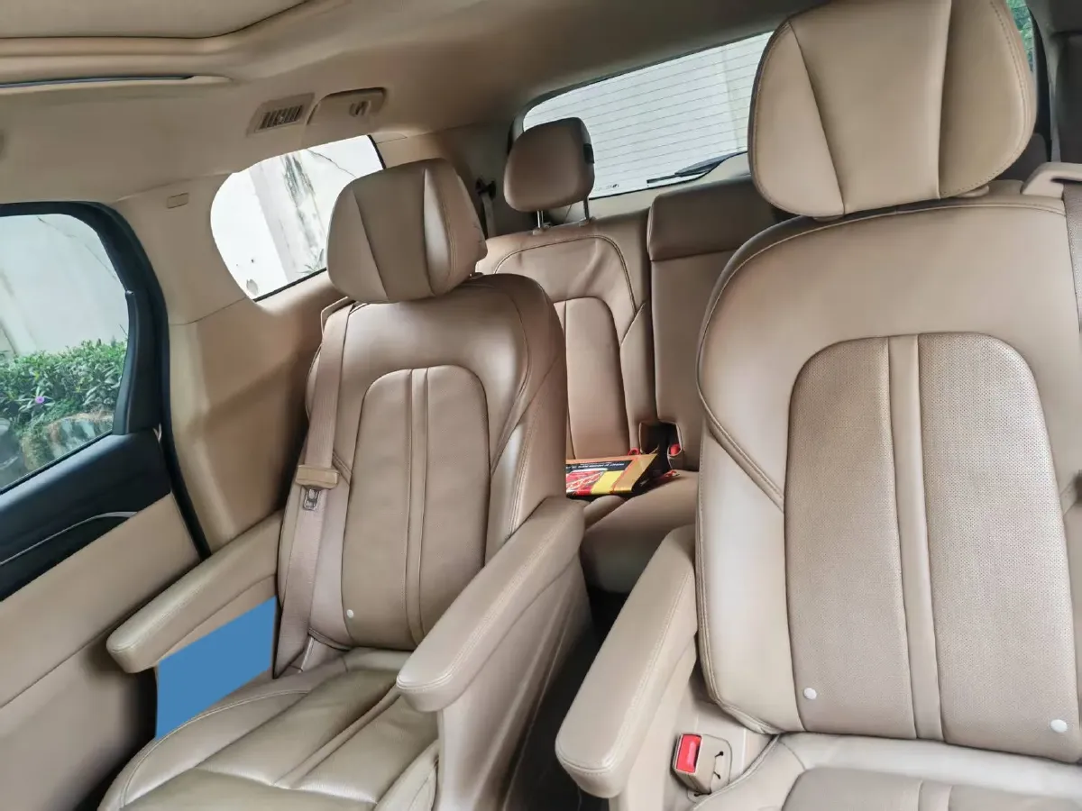 2021 Buick GL8 2.0T 237HP L4 9AT,autocango,china used car exporter,china ev exporter,chinese used car exporter,chinese used ev exporter