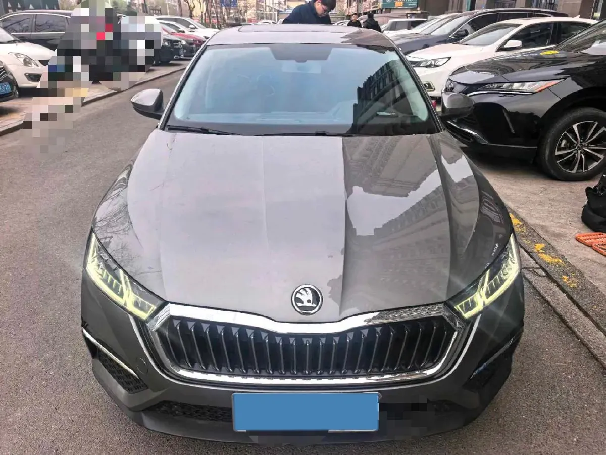 2022 Skoda Octavia 1.4T 150HP L4 7DCT,autocango,china used car exporter,china ev exporter,chinese used car exporter,chinese used ev exporter