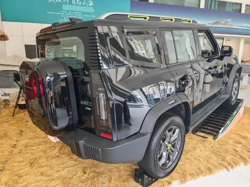 2024 Jetour ShanHai TravellerC-DM 1.5T 156HP L4 3DHT PHEV 26.7KWH,autocango,china used car exporter,china ev exporter,chinese used car exporter,chinese used ev exporter