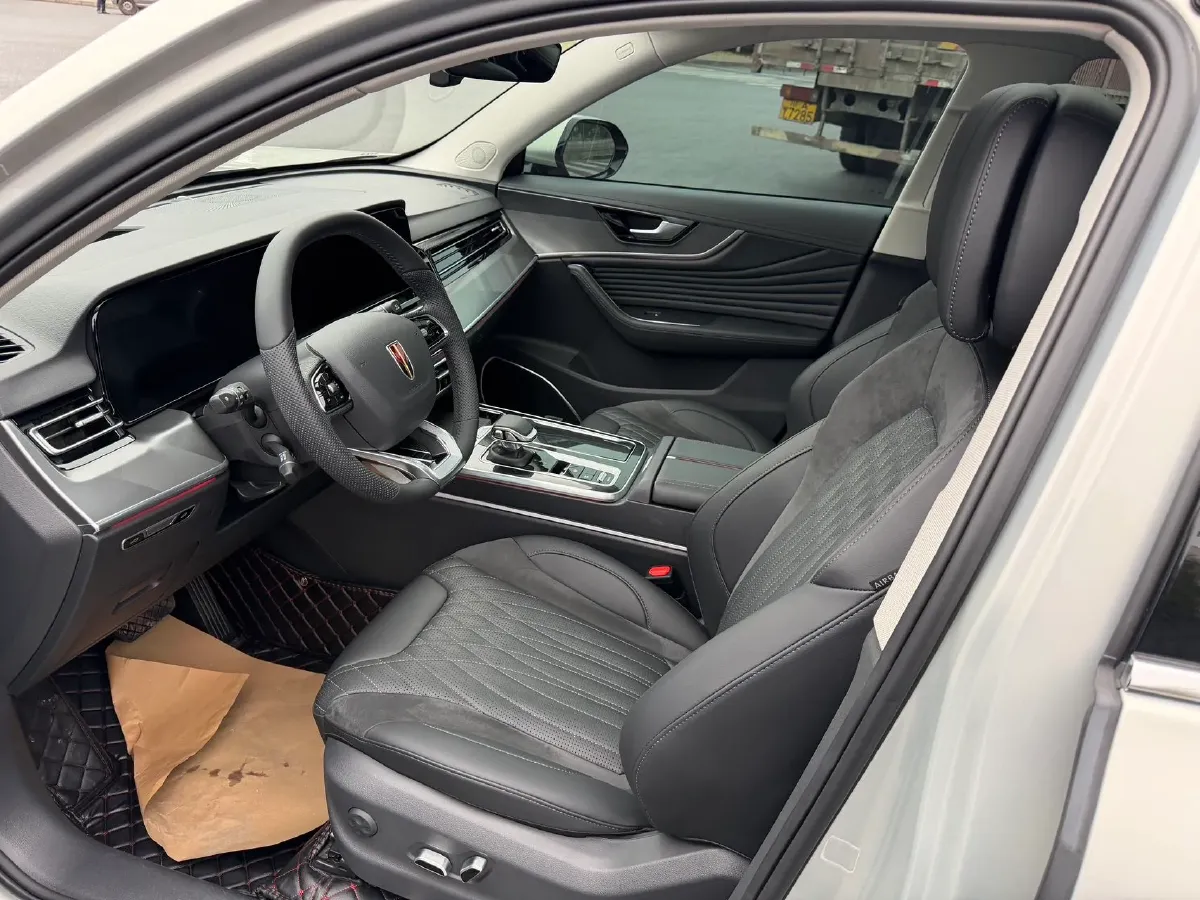 2023 HongQi HS5 2.0T 252HP L4 8AT,autocango,china used car exporter,china ev exporter,chinese used car exporter,chinese used ev exporter