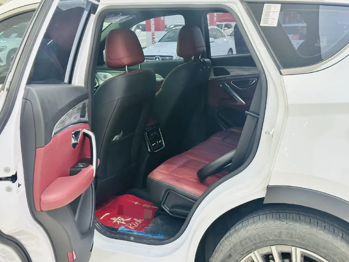 2023 ChangAn Oshan X7 Plus 1.5T 188HP L4 7DCT,autocango,china used car exporter,china ev exporter,chinese used car exporter,chinese used ev exporter