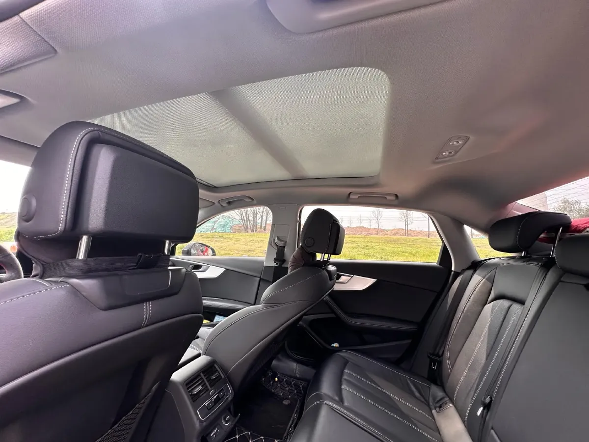 2022 Audi A4L 2.0T 190HP L4 7DCT,autocango,china used car exporter,china ev exporter,chinese used car exporter,chinese used ev exporter