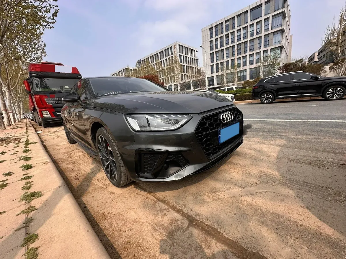 2022 Audi A4L 2.0T 190HP L4 7DCT,autocango,china used car exporter,china ev exporter,chinese used car exporter,chinese used ev exporter