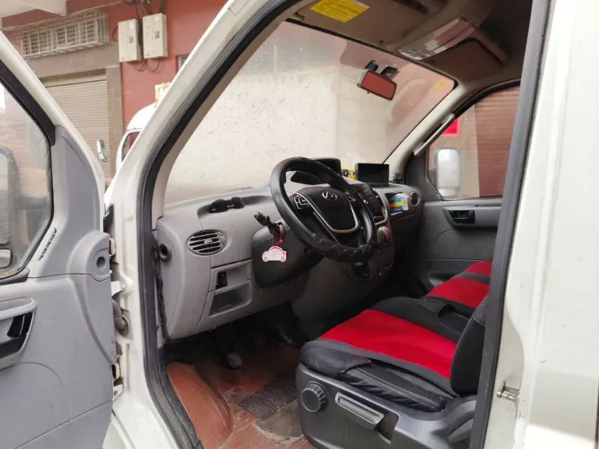 2020 MAXUS XinTu V80 2.5T 136HP L4 6MT,autocango,china used car exporter,china ev exporter,chinese used car exporter,chinese used ev exporter