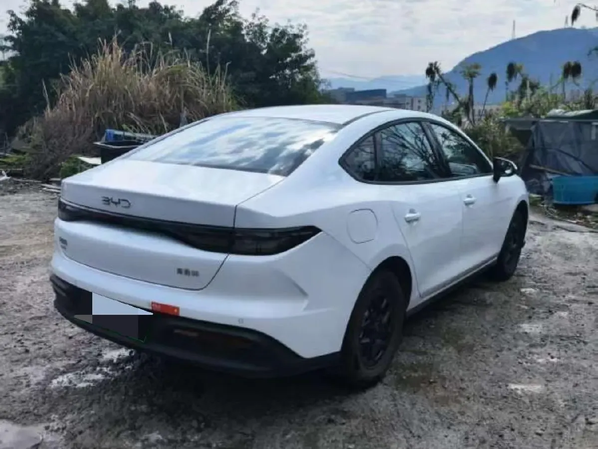 2025 BYD Seal05 DM-i 1.5L 101HP L4 E-CVT PHEV 7.68KWH,autocango,china used car exporter,china ev exporter,chinese used car exporter,chinese used ev exporter