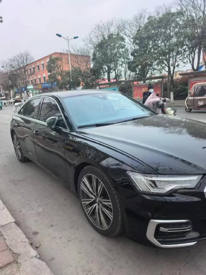 2023 Audi A6L 2.0T 245HP L4 7DCT,autocango,china used car exporter,china ev exporter,chinese used car exporter,chinese used ev exporter
