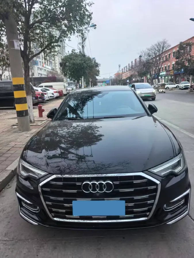 2023 Audi A6L 2.0T 245HP L4 7DCT,autocango,china used car exporter,china ev exporter,chinese used car exporter,chinese used ev exporter