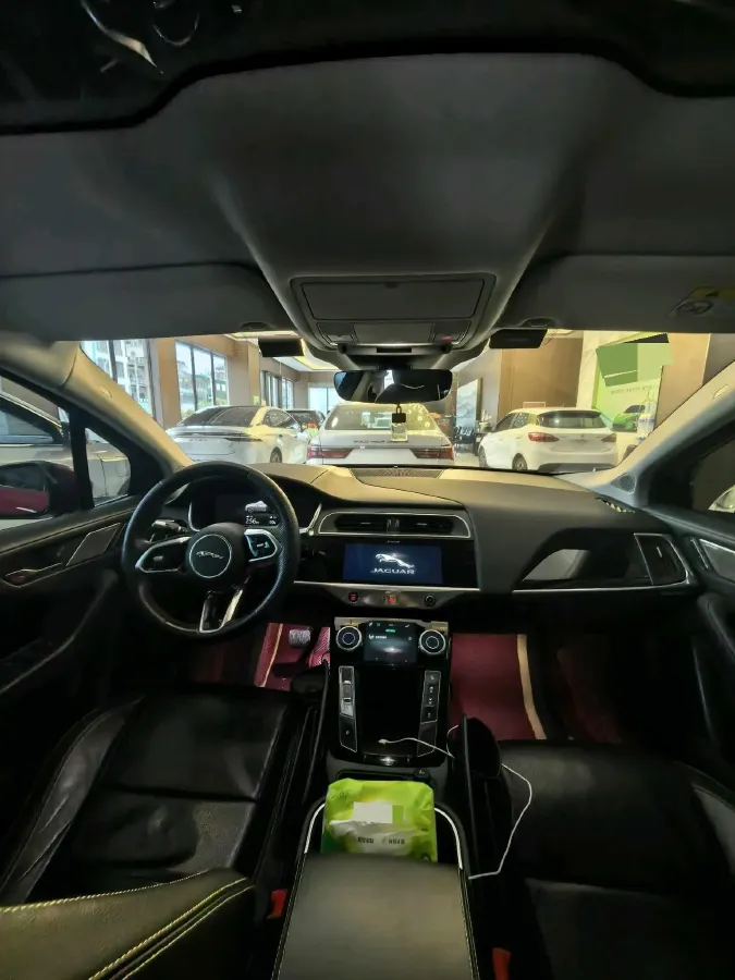 2018 Land Rover Range Rover Velar 2.0T 250HP L4 8AT,autocango,china used car exporter,china ev exporter,chinese used car exporter,chinese used ev exporter