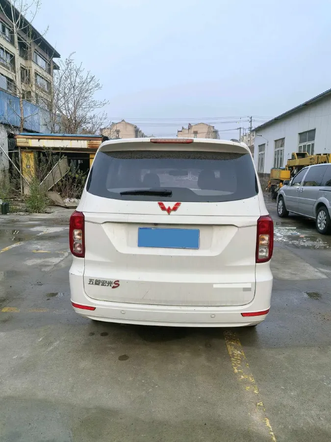 2019 WuLing HongGuang 1.5L 99HP L4 6MT,autocango,china used car exporter,china ev exporter,chinese used car exporter,chinese used ev exporter