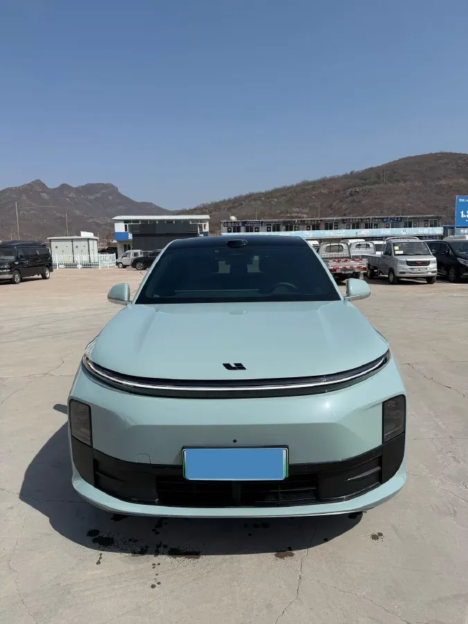 2024 Li L6 Range Extended 154HP L4 REEV 36.8KWH,autocango,china used car exporter,china ev exporter,chinese used car exporter,chinese used ev exporter