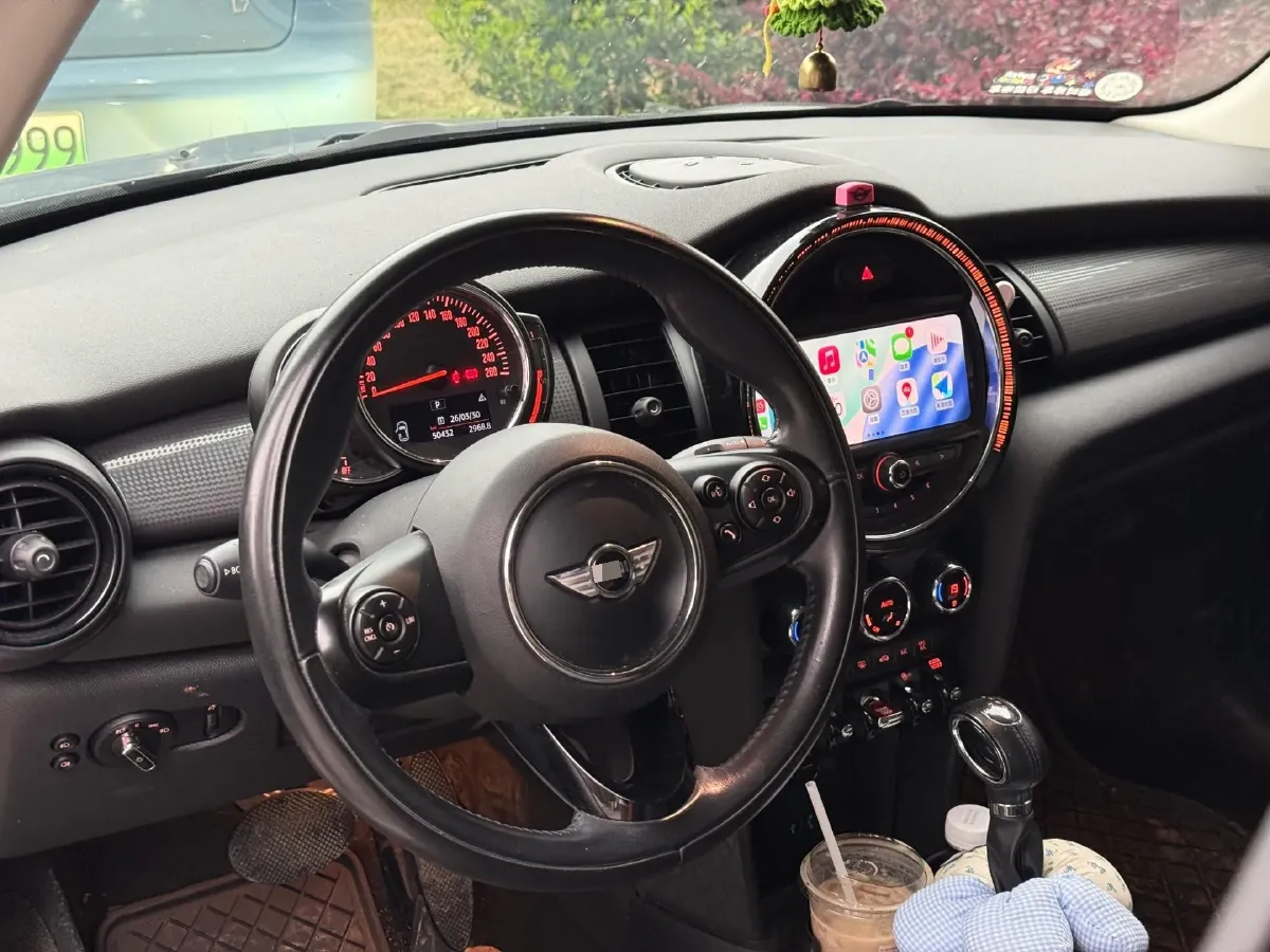 2016 MINI MINI 1.5T 136HP L3 6AT,autocango,china used car exporter,china ev exporter,chinese used car exporter,chinese used ev exporter