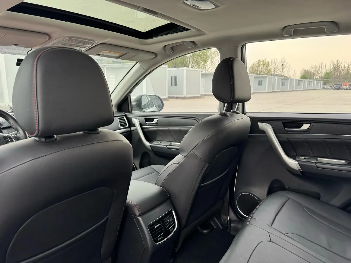 2019 Haval M6 1.5T 150HP L4 7DCT,autocango,china used car exporter,china ev exporter,chinese used car exporter,chinese used ev exporter