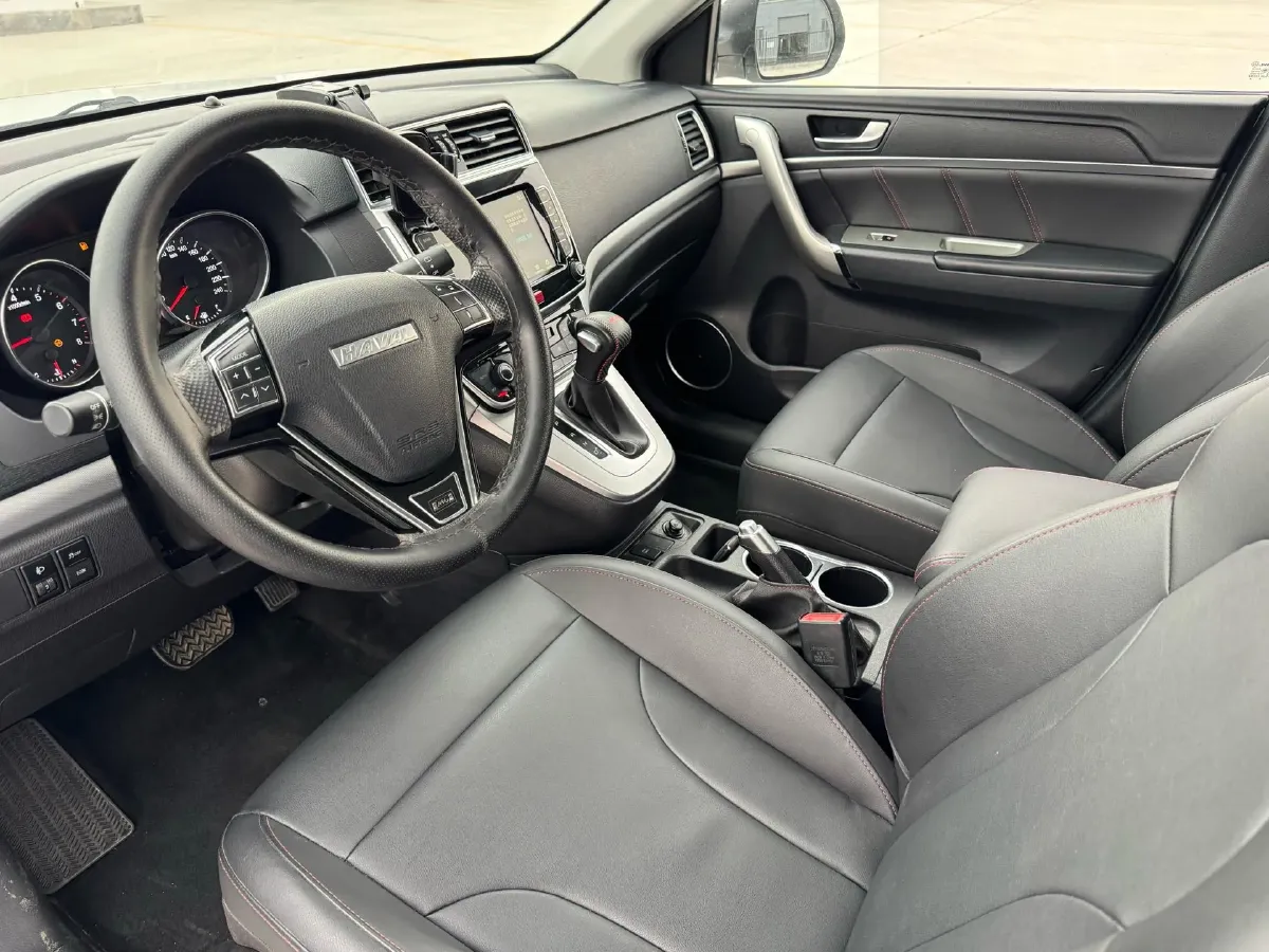 2019 Haval M6 1.5T 150HP L4 7DCT,autocango,china used car exporter,china ev exporter,chinese used car exporter,chinese used ev exporter