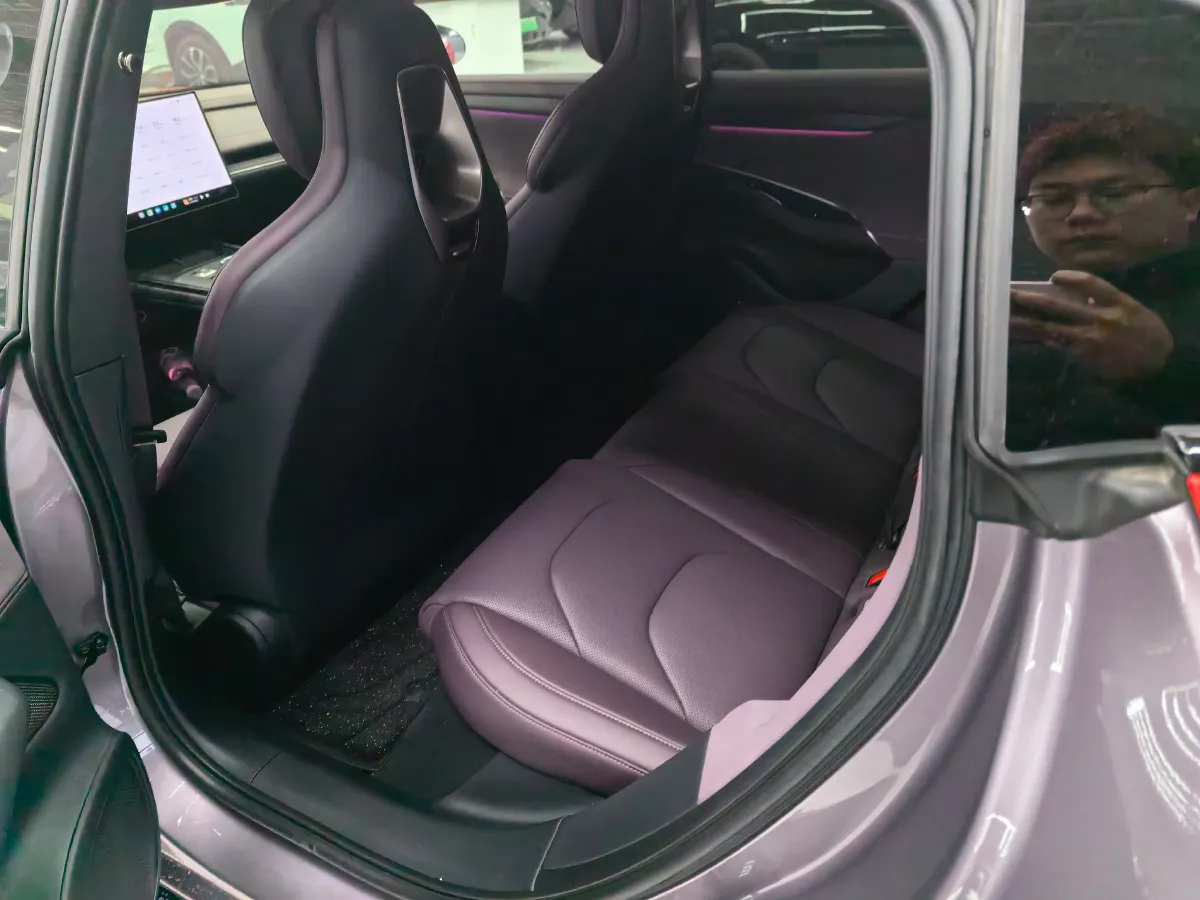 2024 MI SU7 BEV 101KWH,autocango,china used car exporter,china ev exporter,chinese used car exporter,chinese used ev exporter