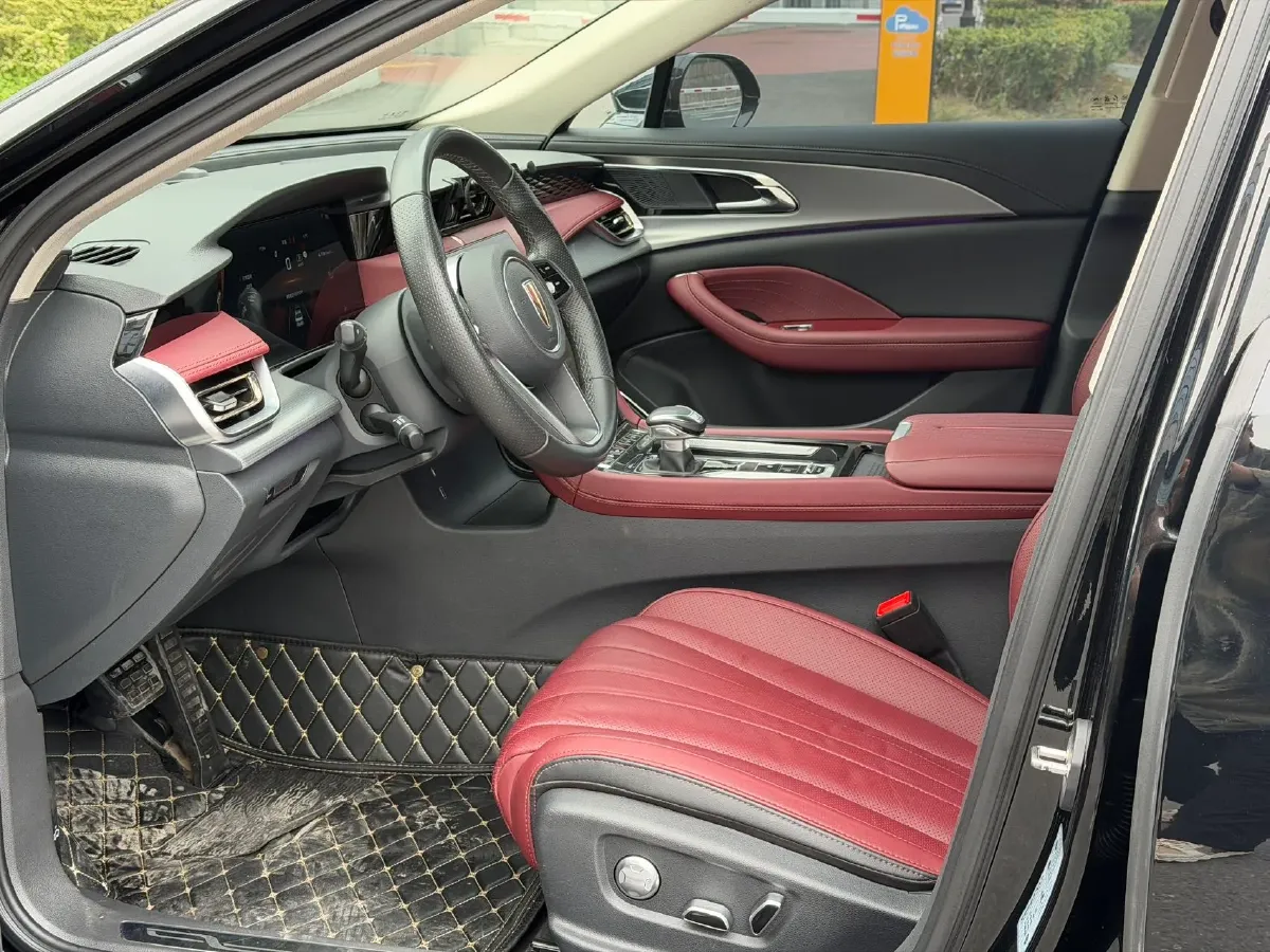 2025 HongQi H5 1.5T 169HP L4 1DHT Hybrid,autocango,china used car exporter,china ev exporter,chinese used car exporter,chinese used ev exporter