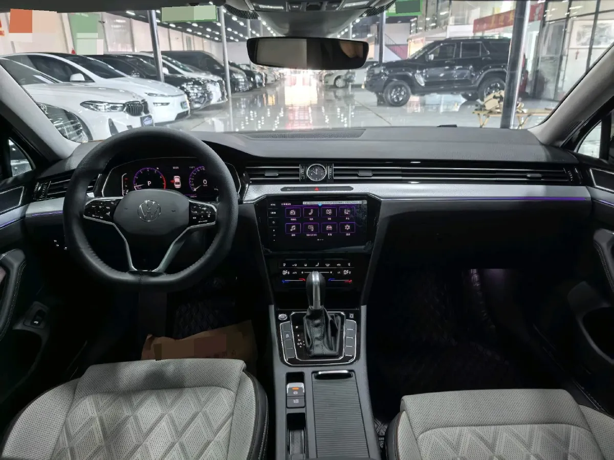 2025 Volkswagen Magotan 2.0T 186HP L4 7DCT,autocango,china used car exporter,china ev exporter,chinese used car exporter,chinese used ev exporter