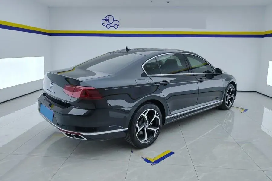 2023 Volkswagen Magotan 2.0T 186HP L4 7DCT,autocango,china used car exporter,china ev exporter,chinese used car exporter,chinese used ev exporter