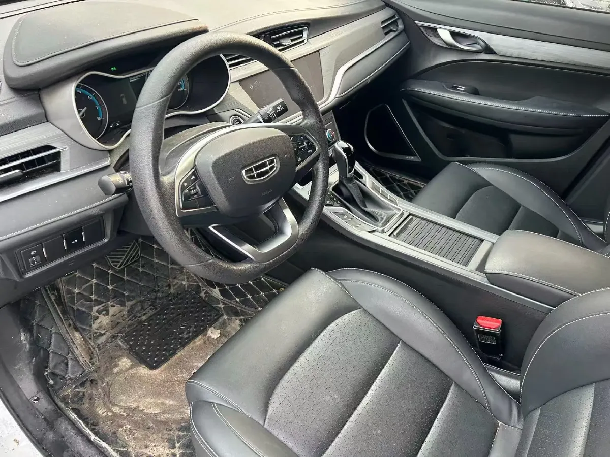 2021 BaoJun 530 1.5T 147HP L4 CVT,autocango,china used car exporter,china ev exporter,chinese used car exporter,chinese used ev exporter