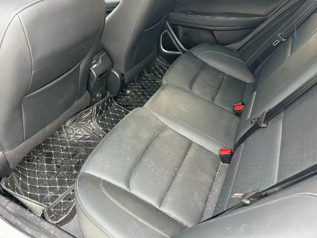 2021 BaoJun 530 1.5T 147HP L4 CVT,autocango,china used car exporter,china ev exporter,chinese used car exporter,chinese used ev exporter