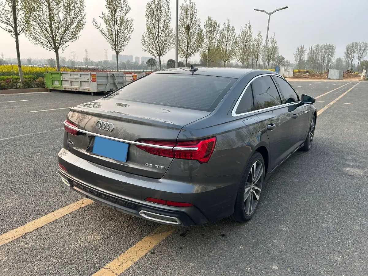 2021 Audi A6L 2.0T 190HP L4 7DCT,autocango,china used car exporter,china ev exporter,chinese used car exporter,chinese used ev exporter